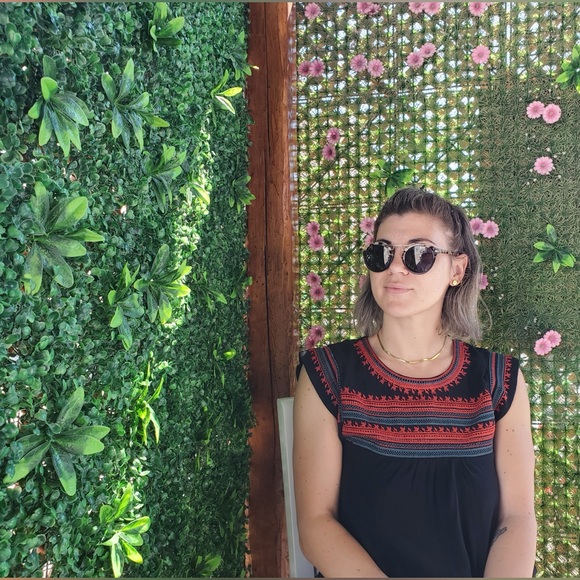 Meet your Posher, Emily - Picture 5 of 14